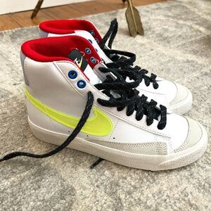 Nike Blazer Mid ’77 Neon green swoosh